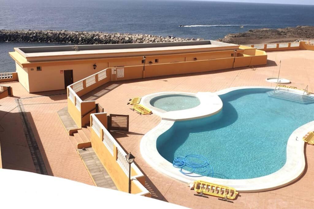 Apt Con Piscina Playa Roja, Ла Рестинга Екстериор снимка